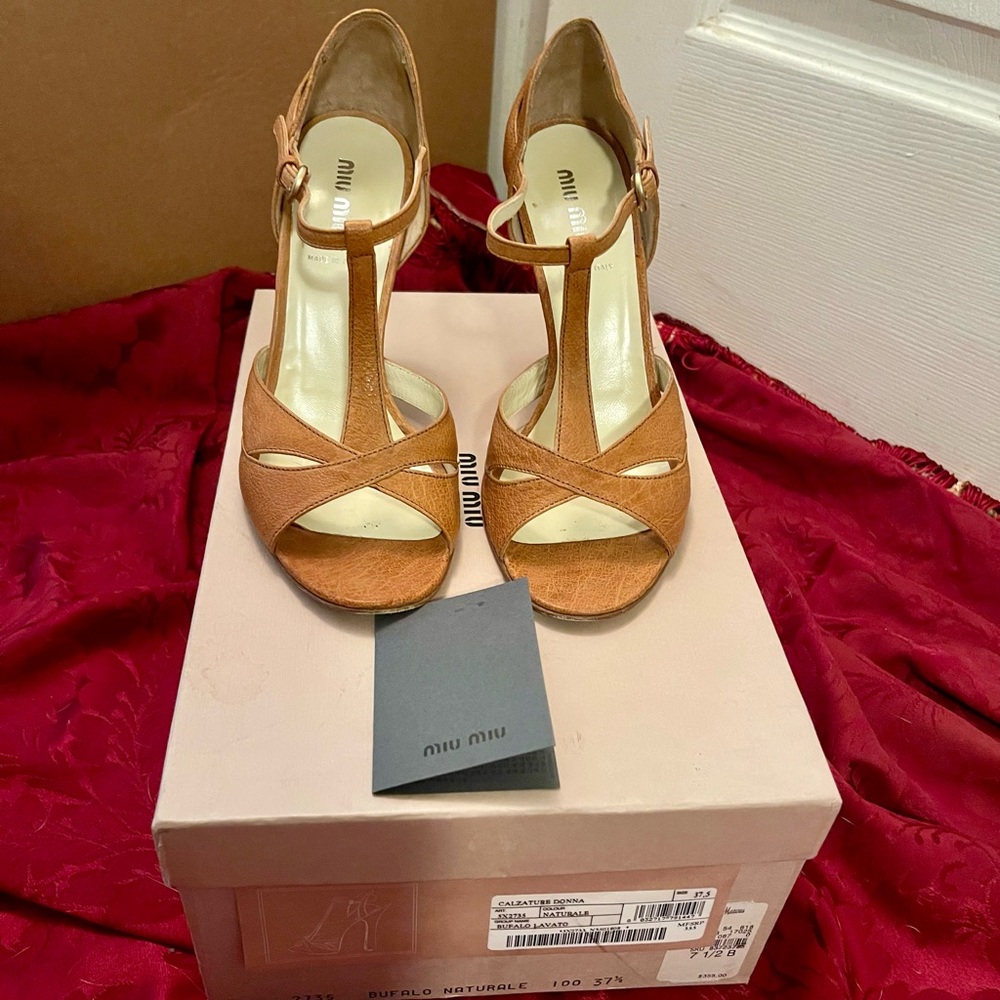 Miu Miu T-Strap, Open Toe, Naturale Leather Shoes - Sz 7.5 - Picture 2 of 11
